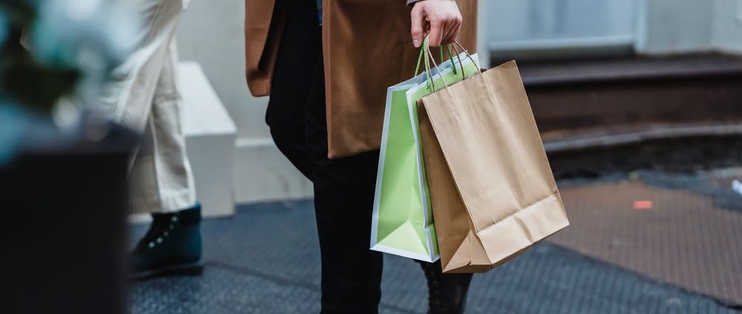 国人消费的前三名，竟是他们！