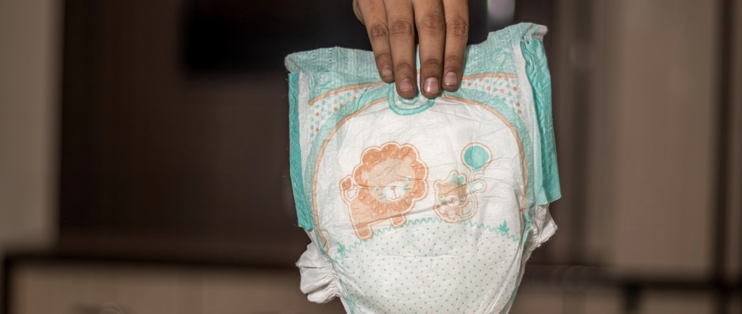 宝宝“戒”纸尿裤的4个信号