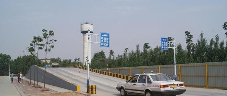 公安部推12项公安交管措施，考驾照科目二减项