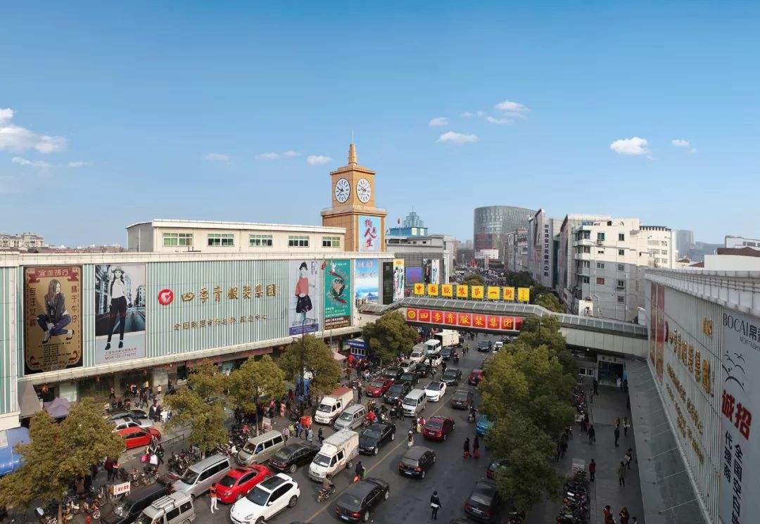 男装一手货源批发市场在哪里 广州潮流男装批发市场插图 男装一手货源批发市场在哪里 广州潮流男装批发市场插图