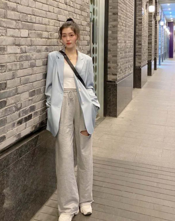 灰色衣服搭配什么颜色的裤子插图 灰色衣服搭配什么颜色的裤子插图