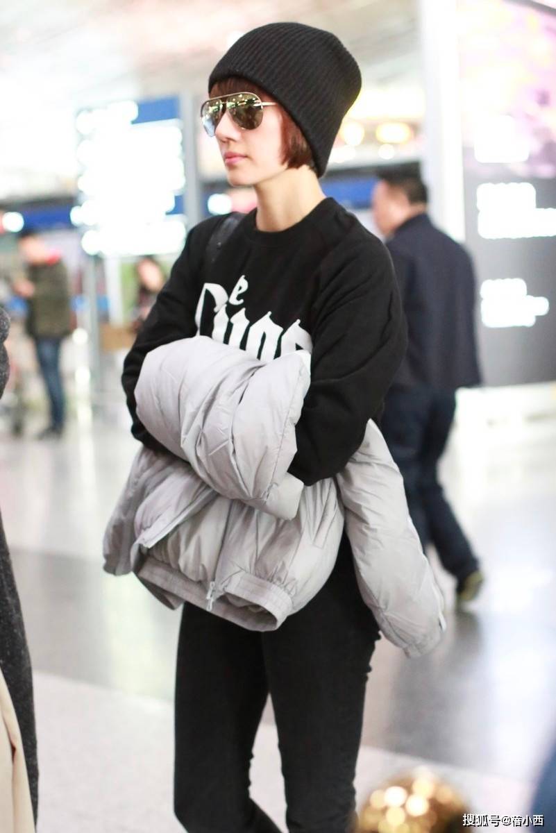 袁泉46岁的穿衣技巧太厉害了!