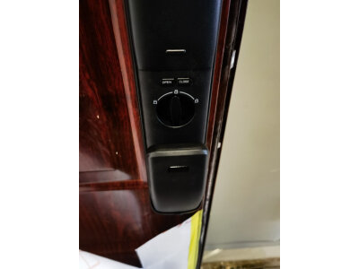 揭秘英典智能锁r10和v2哪个好？区别明显吗怎么选择？ 观点 第4张