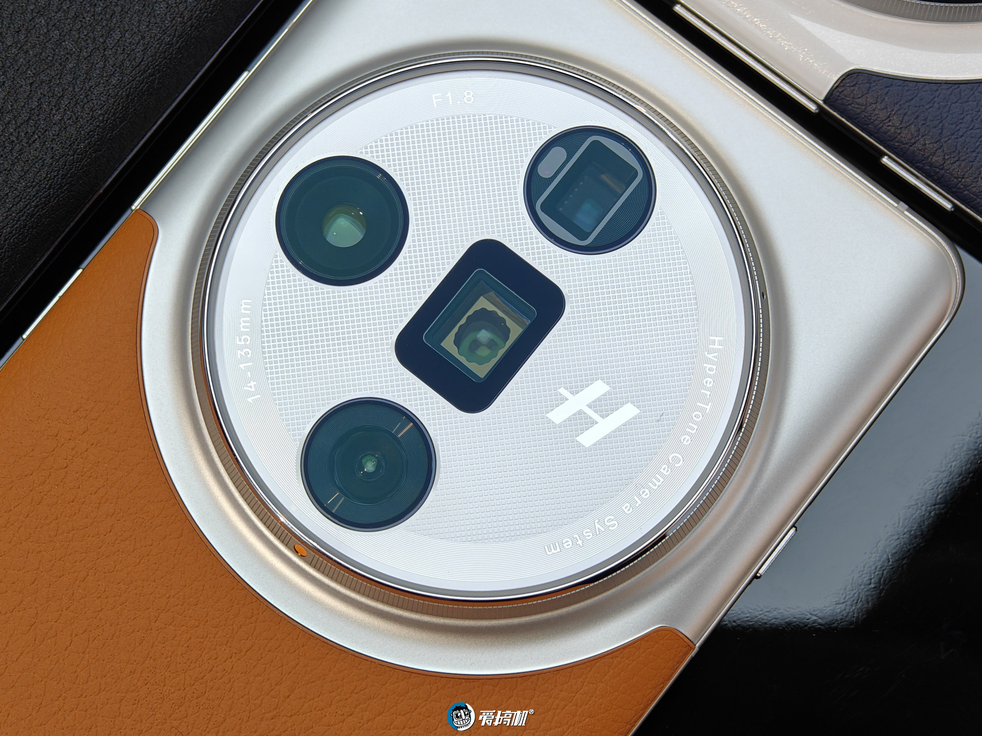 新堆料大佬,OPPO Find X7系列多配色上手与人像样张对比