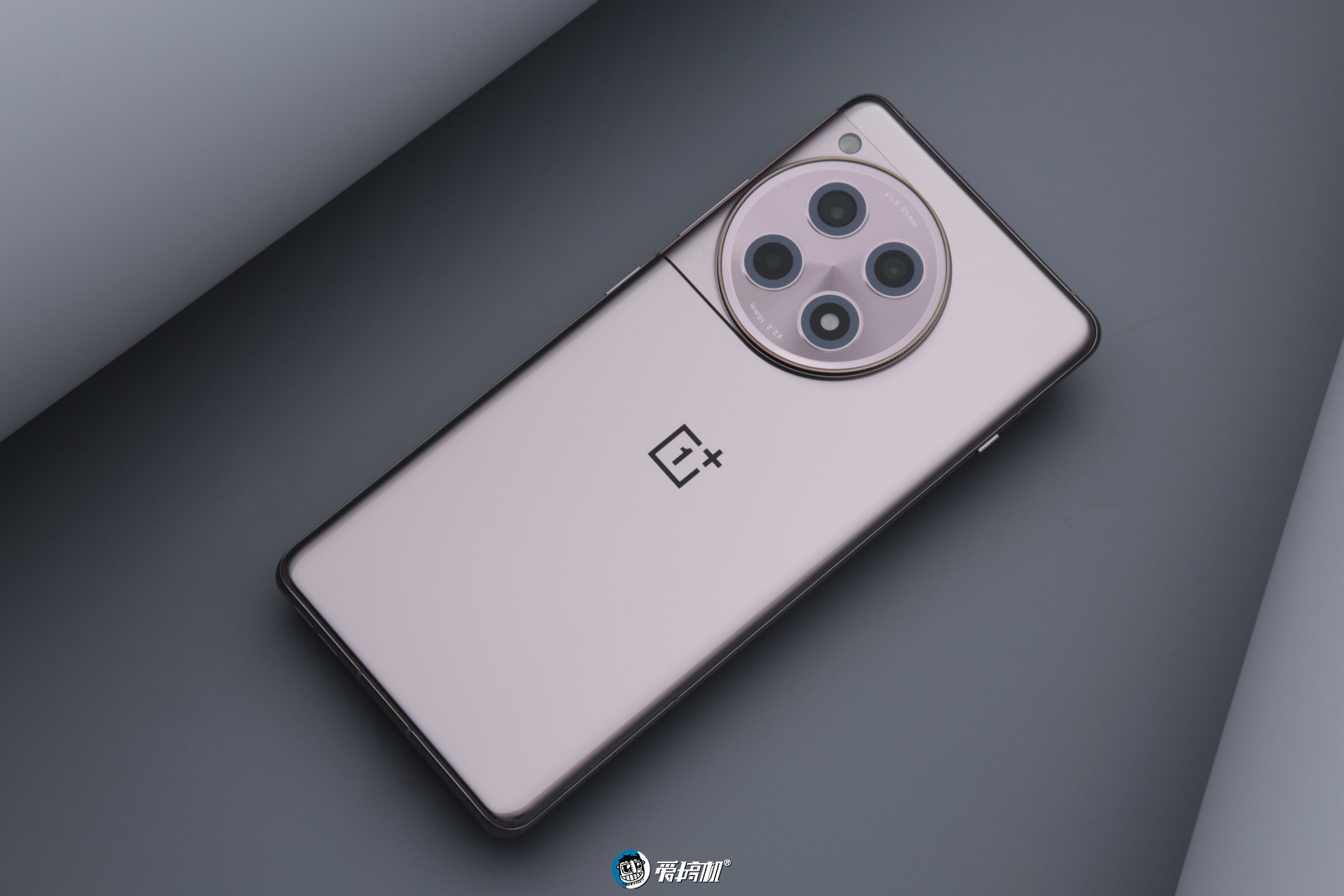 一加Ace 3评测:2599元起的骁龙8 Gen 2+高位指纹曲屏+5500mAh电池