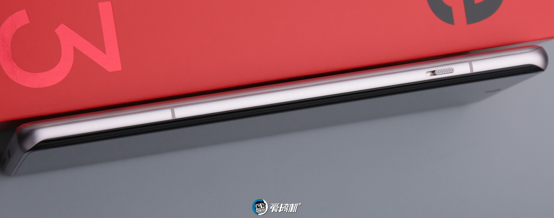 一加Ace 3评测:2599元起的骁龙8 Gen 2+高位指纹曲屏+5500mAh电池