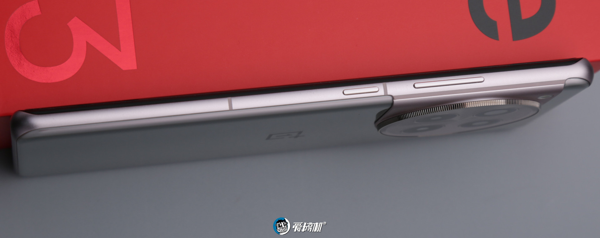 一加Ace 3评测:2599元起的骁龙8 Gen 2+高位指纹曲屏+5500mAh电池