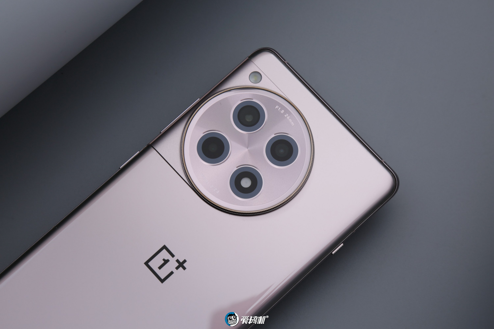 一加Ace 3评测:2599元起的骁龙8 Gen 2+高位指纹曲屏+5500mAh电池