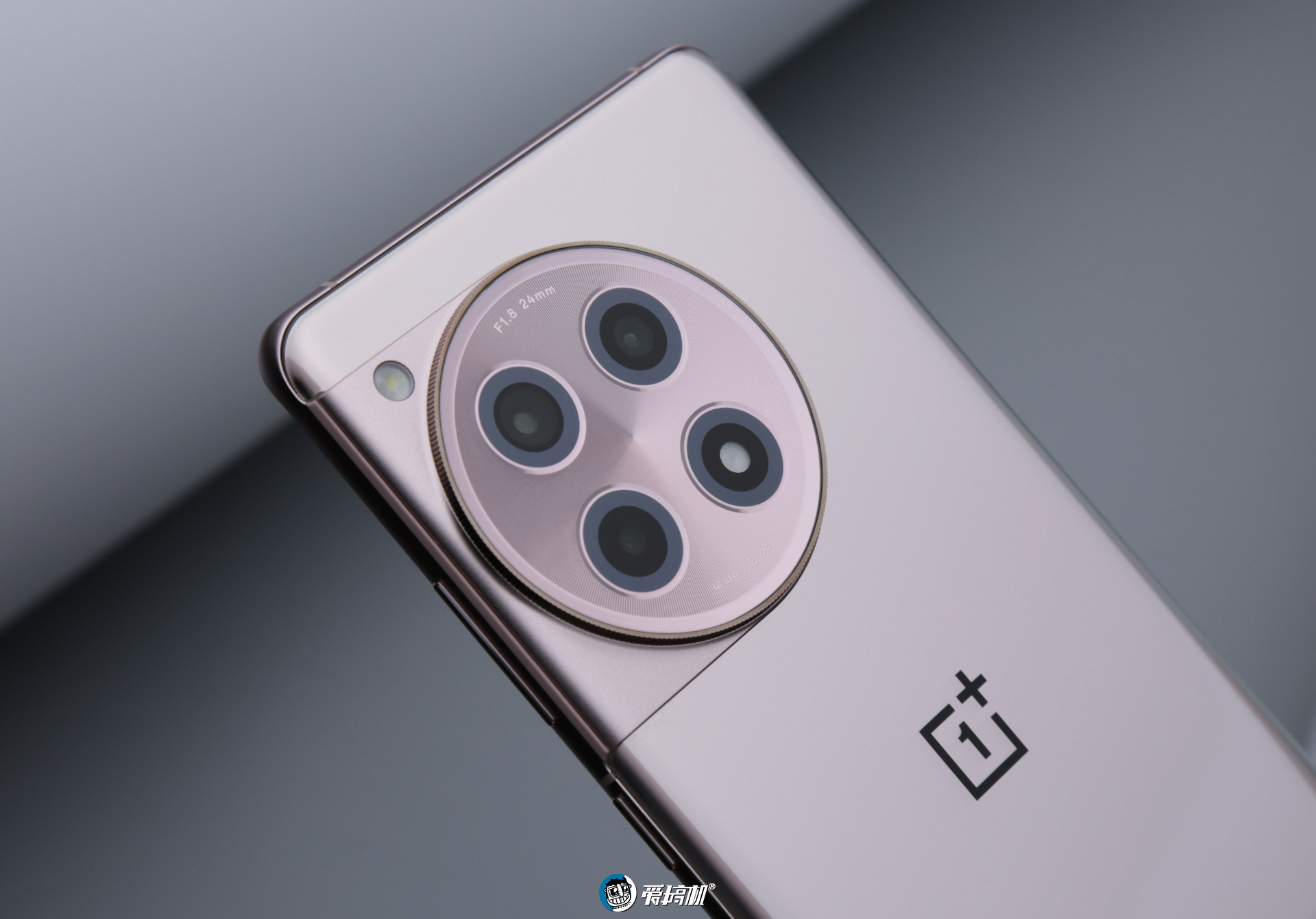 一加Ace 3评测:2599元起的骁龙8 Gen 2+高位指纹曲屏+5500mAh电池