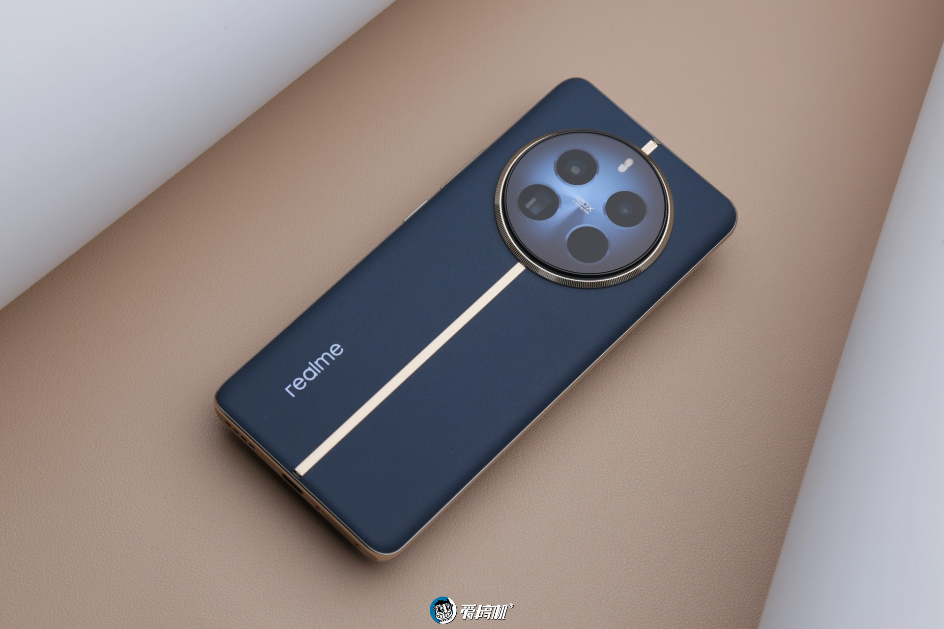 1599元起的“败家子”！真我12 Pro+评测：3倍潜望OV64B+IMX890+骁龙7s Gen 2