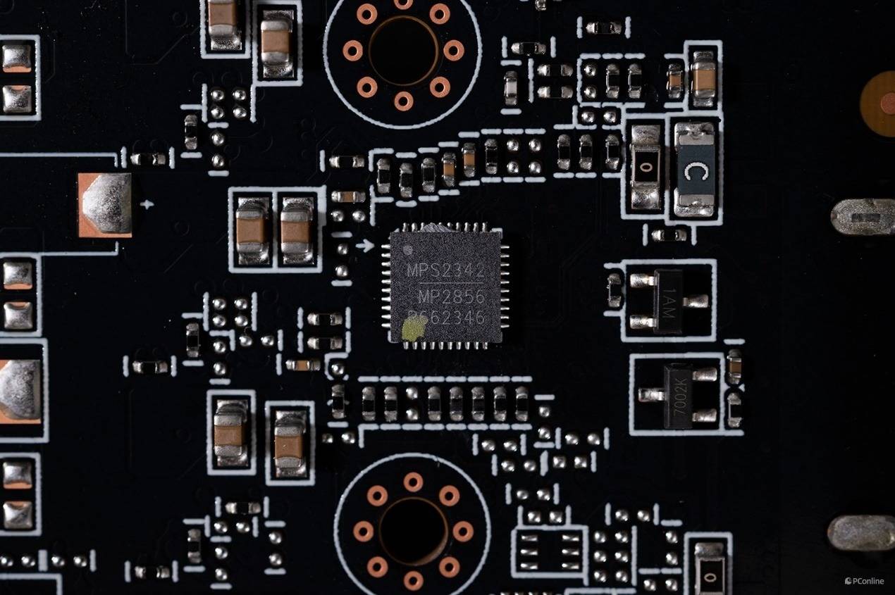 pwm控制芯片则是同样来自芯源系统,不过技嘉用了一颗mp2857和两颗mp