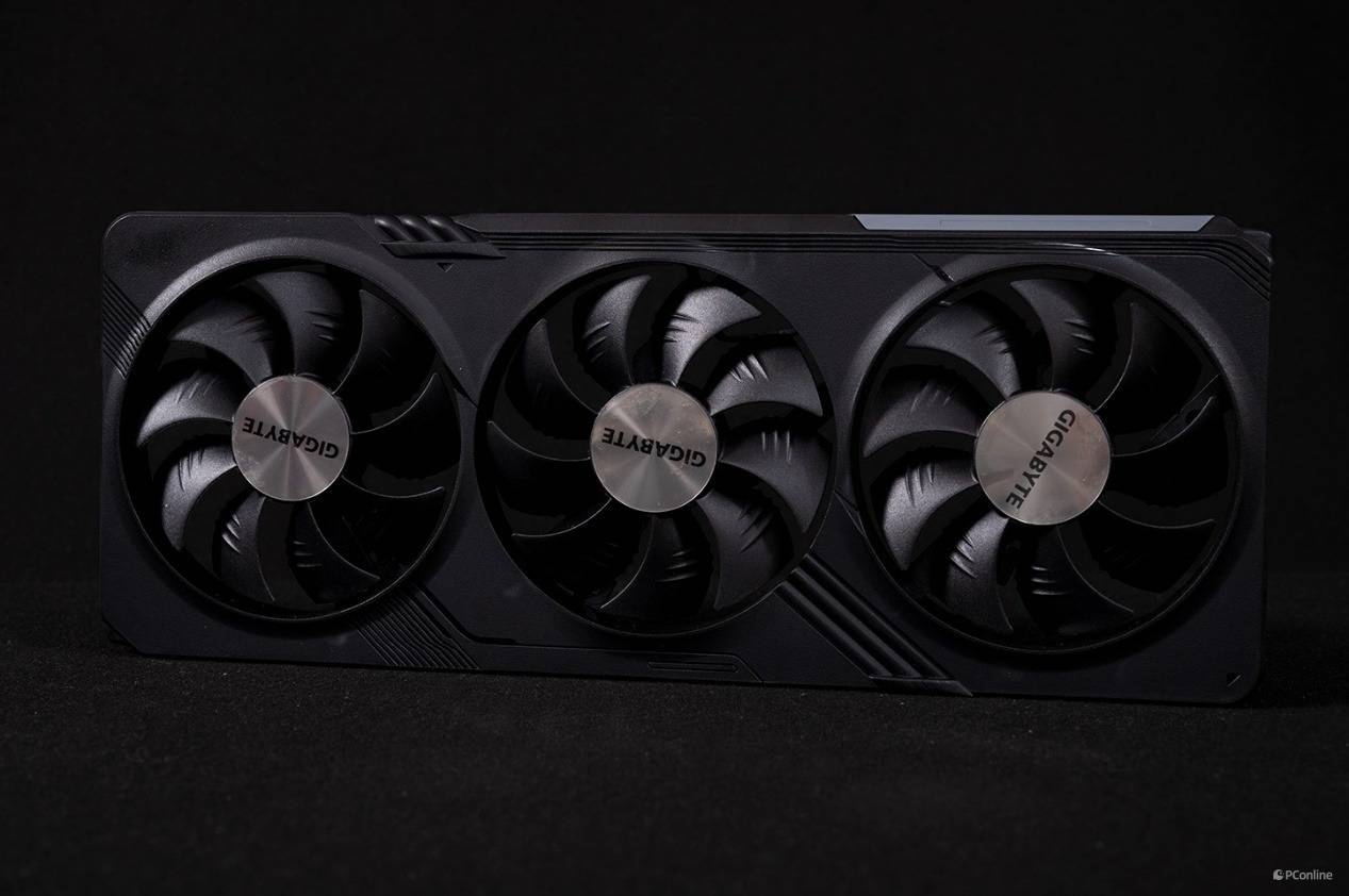 技嘉rx7900gre魔鹰16g评测不止是游戏神卡更是ai创作利器