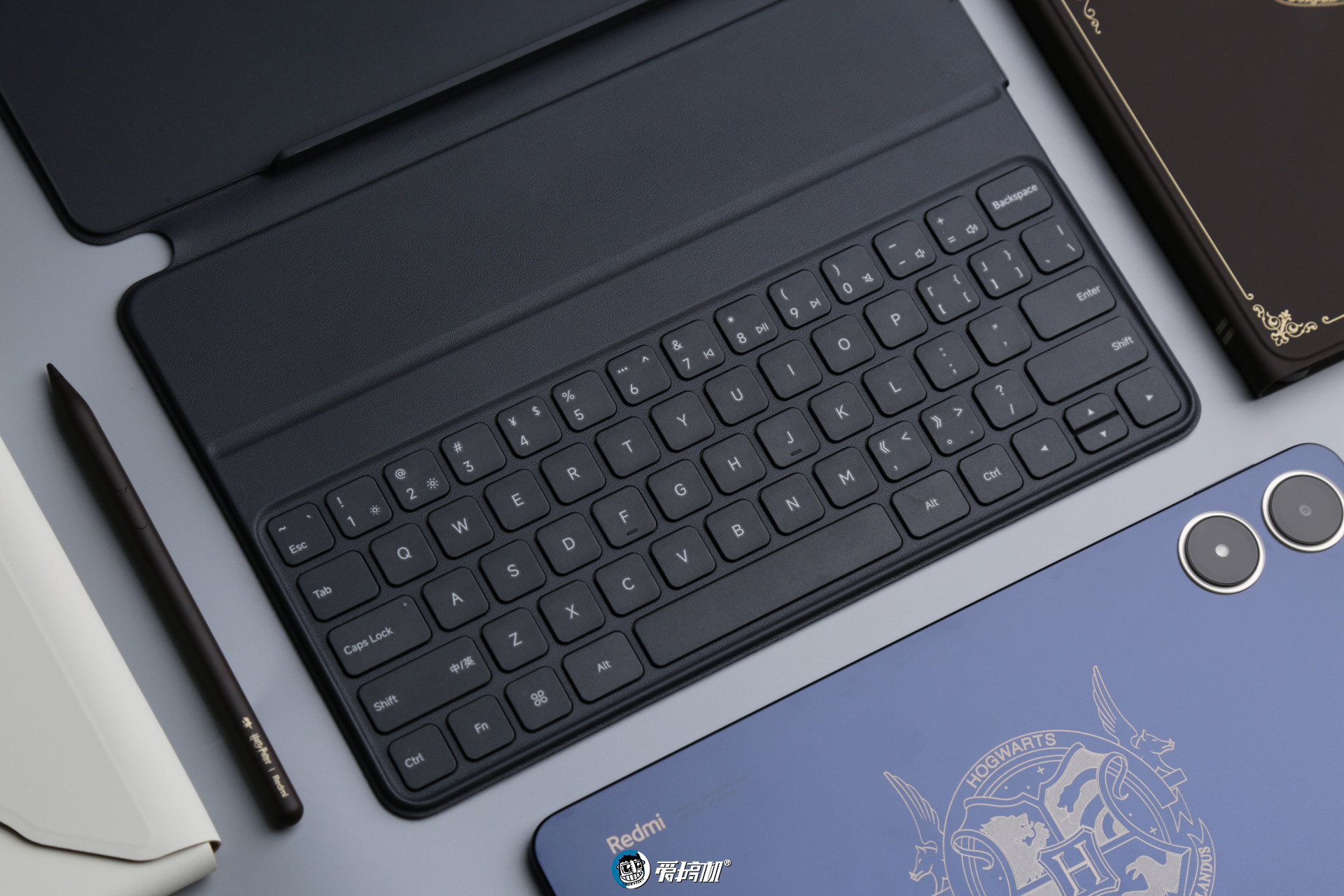 电 子 手 办,Redmi Pad Pro哈利·波特版体验评测:12.1英寸LCD+骁龙7s Gen 2的联名款