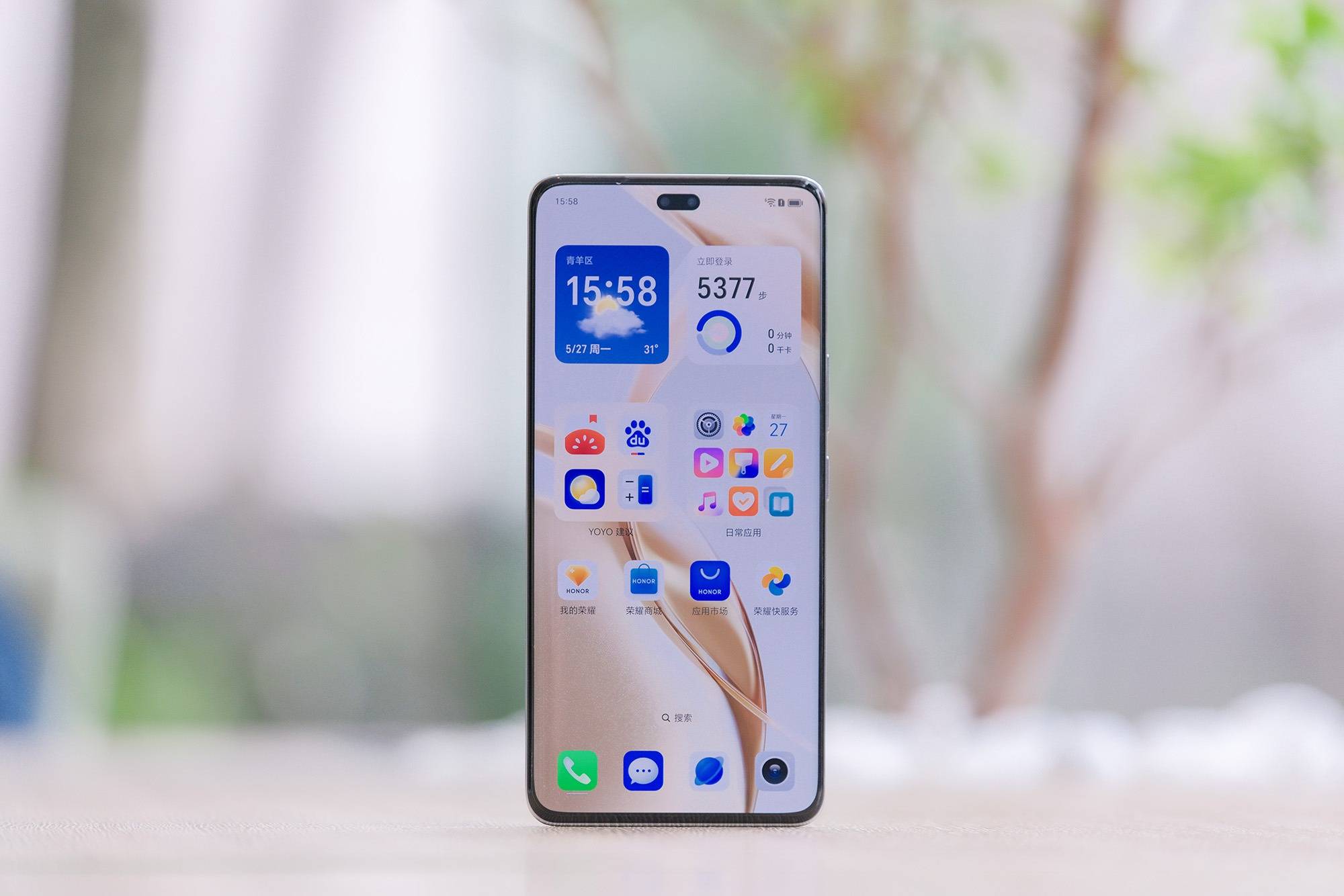 荣耀200 pro评测:雅顾光影写真大师加持,手机影像的新方向