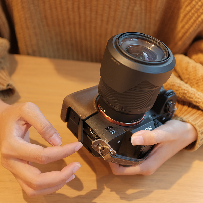 JX索尼a7m4保护套a7r5相机包a7s3配件A1微单皮套真皮相机套壳手柄