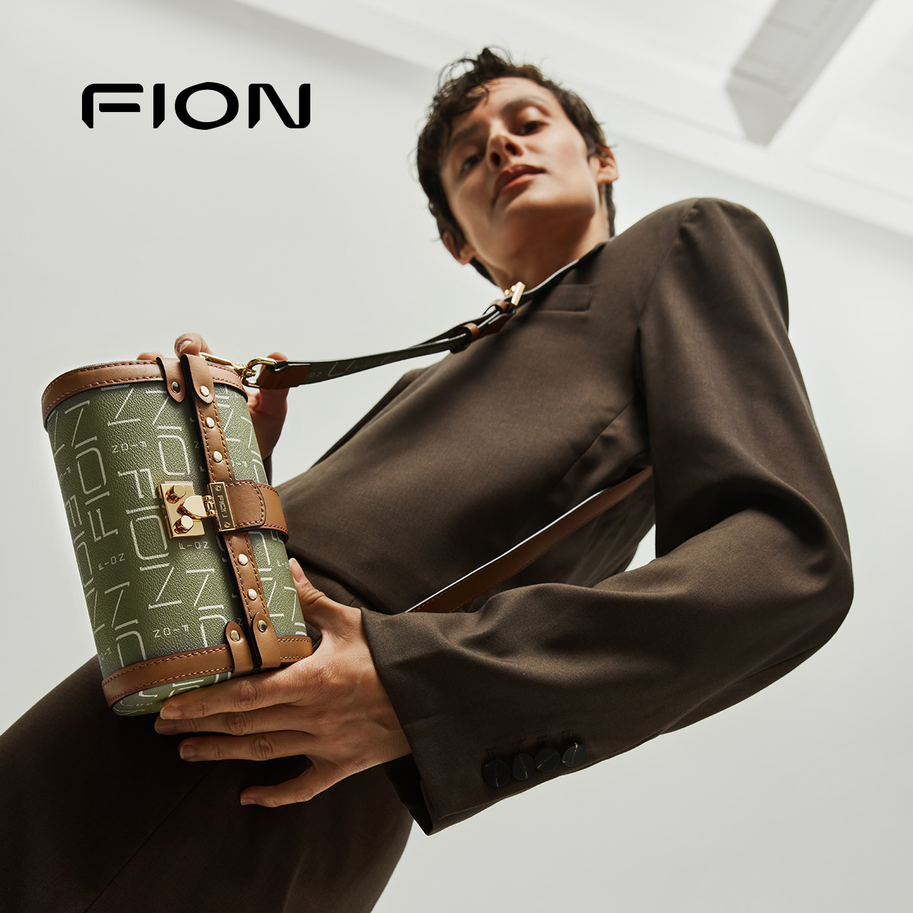 Fion/菲安妮老花波士顿包23款枕头包 轻奢品牌女款小众斜挎包包女