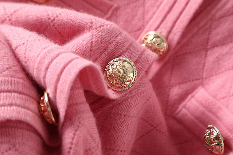 重磅加厚!太美了~显瘦圆领金扣短款羊绒开衫女纯羊绒衫毛衣外套