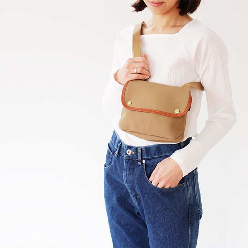 新品英国Brady avon mini单肩斜挎包小包三层防水帆布手机包休闲