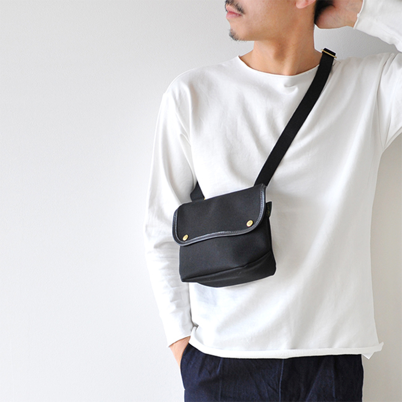 新品英国Brady avon mini单肩斜挎包小包三层防水帆布手机包休闲