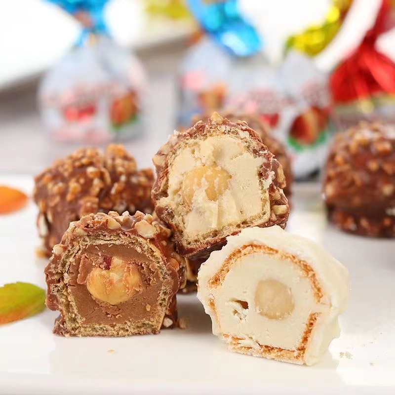 俄罗斯巧克力原装进口奶罐榛子仁混合糖果喜糖年货节过年散装零食