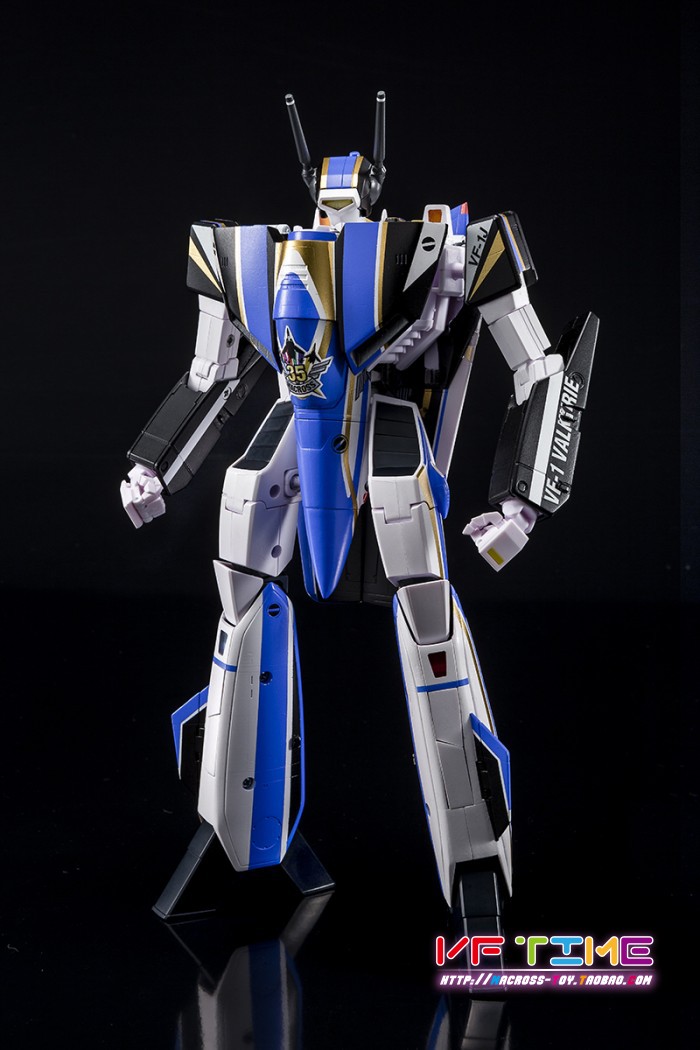 ARCADIA 太空堡垒 超时空要塞 1/60 VF-1J 35周年纪念涂装 限定版