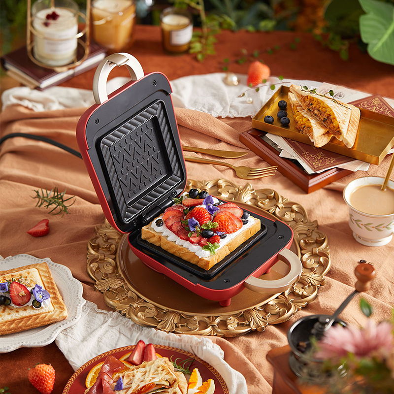 小熊三明治机家用小型多功能懒人宿舍早餐机神器全自动智能面包机