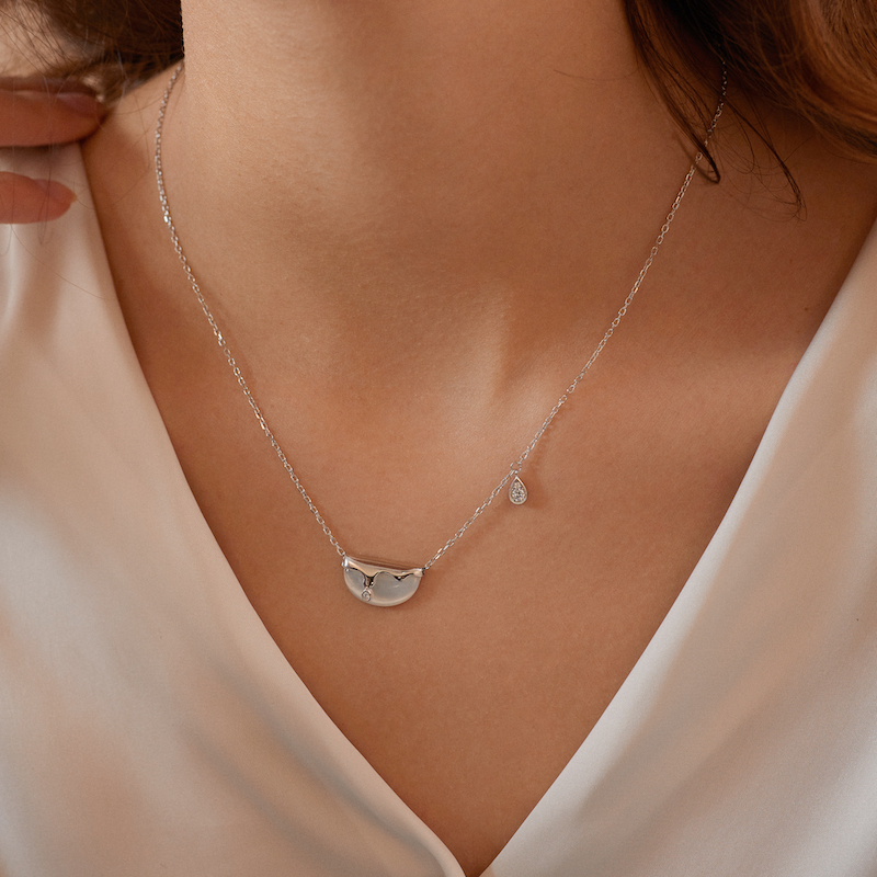 Neverfar半月水滴白贝母项链设计师精致时尚轻奢饰品女小众