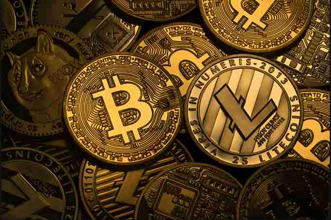 2025年新一轮链上暴富机会，还没吃过100x币的速来！