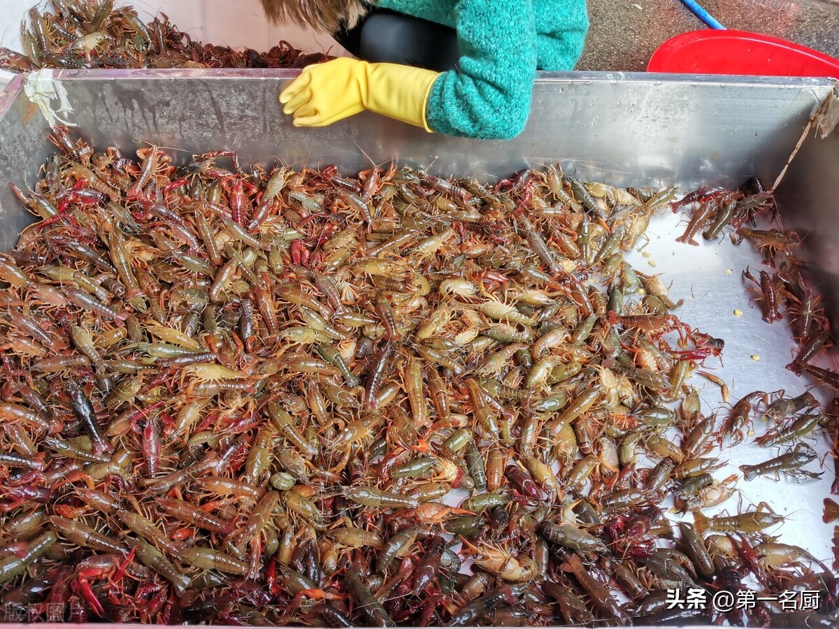 小龙虾市场热卖