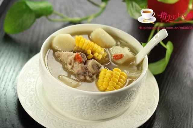 老话说“秋吃3根，身体稳扎根”，是指哪3根？应季而食安稳过深秋