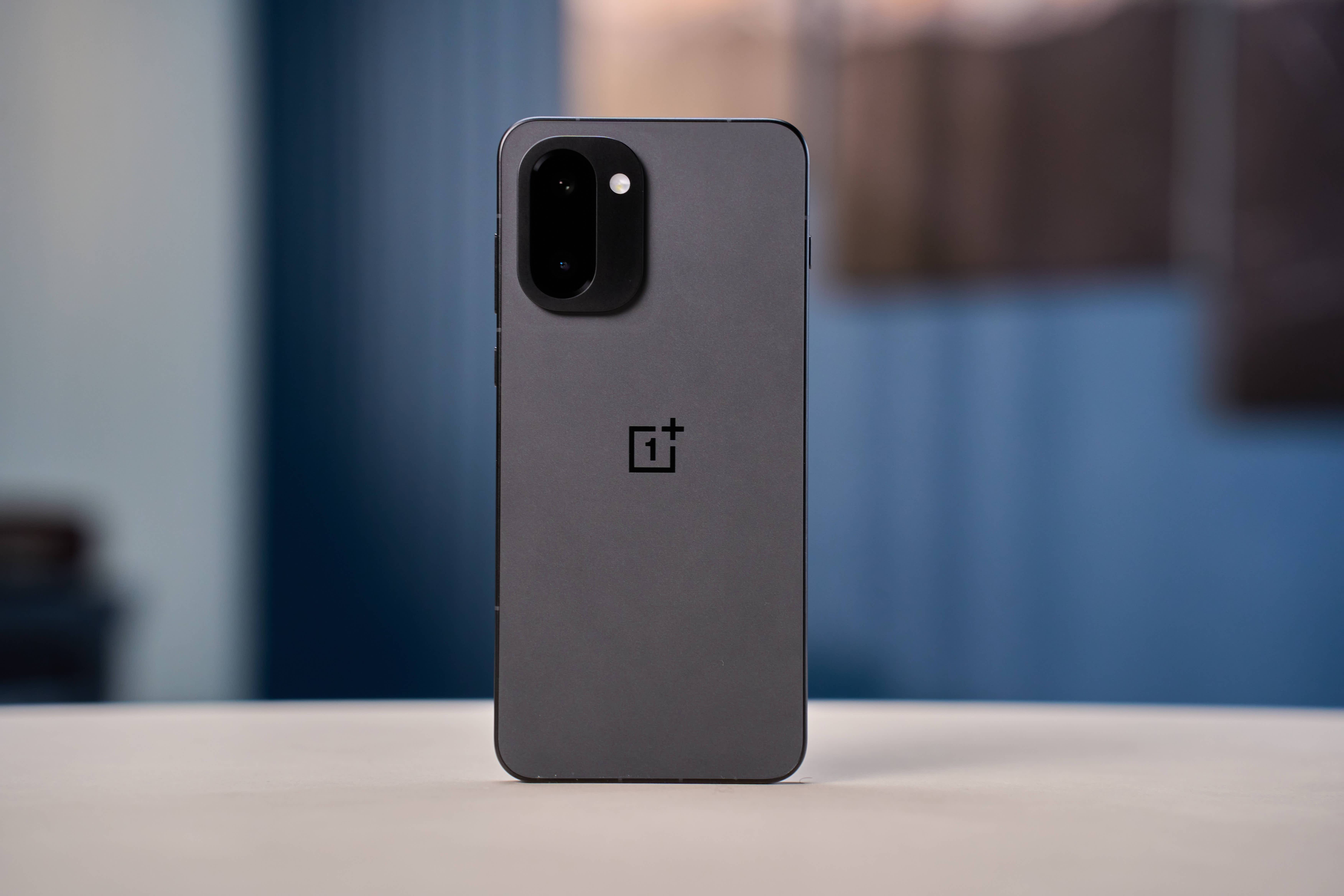 双12闭眼冲！一加 Ace 6T性价比封神，续航性能双天花板！