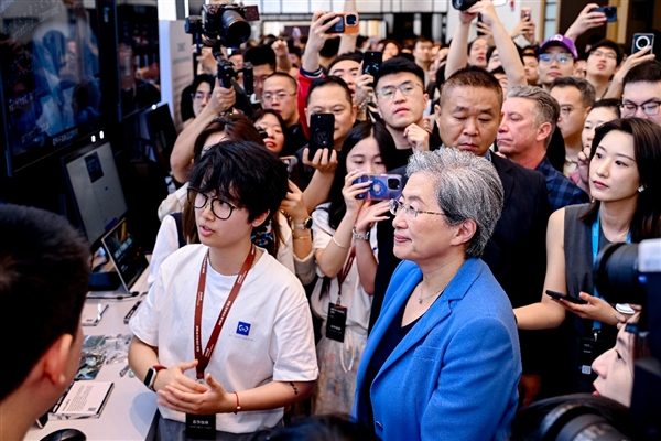 AMD在中国干了件大事!苏姿丰:CPU、GPU要干到1:1 送超级福利