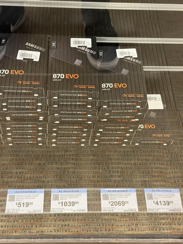 SSD价格实在太荒谬！SATA竟比NVMe贵了3倍：8TB标价2.8万元