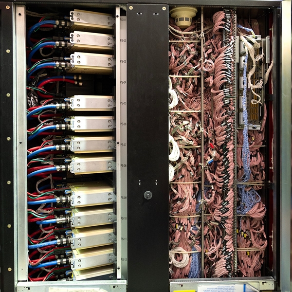 三十年前欧洲最强超算!全球首台Cray T3D拍卖:当年1个亿、现在几十万