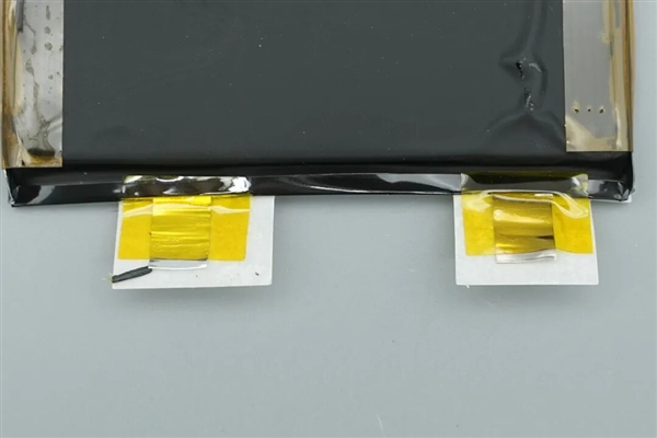 拆解报告:小米金沙江10000mAh 45W超薄磁吸移动电源