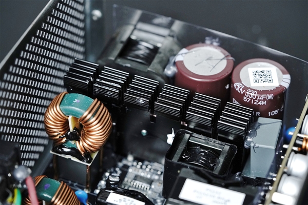 125mm短身 + ATX 3.1！鑫谷昆仑山海MU-850GD电源图赏