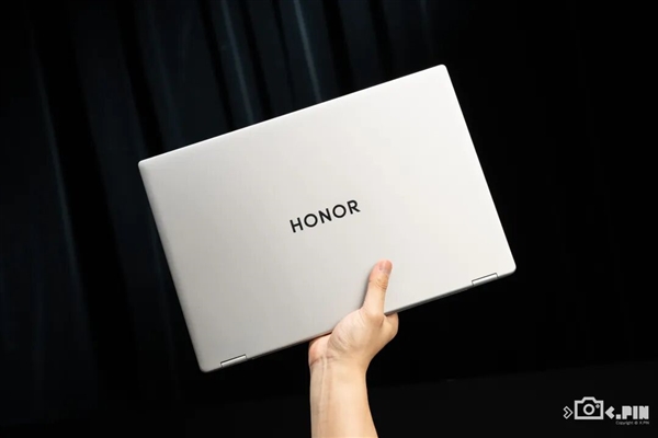 没有独显售价过万 荣耀MagicBook Pro 2026凭啥！