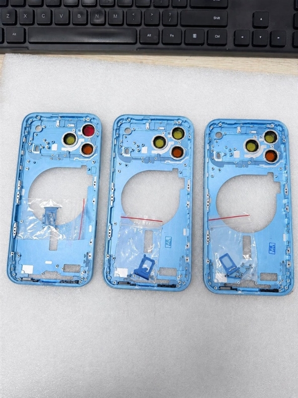 苹果iPhone 18 Pro Max机身亮相：实锤浅蓝、深红新配色