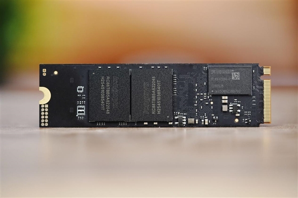 疾速14400MB/s！雷克沙NM1090 Pro 8TB SSD图赏