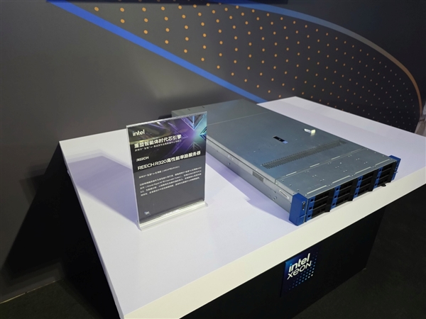 Intel至强6+：再现CPU王者之风！一个机柜60000+核心
