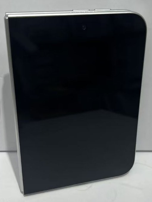苹果最贵手机!iPhone Fold折叠屏机模细节公布:只有白色