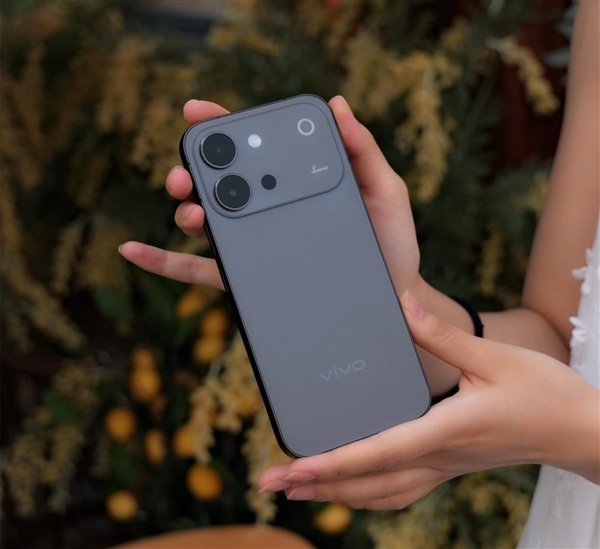 支持4K原生感Live!vivo S60元气版仲夏夜图赏
