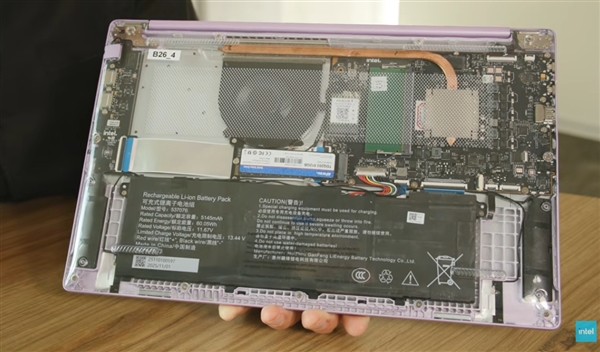 主打超高性价比!Intel Color公版笔记本首发上手:12.9mm超薄、机身无散热孔