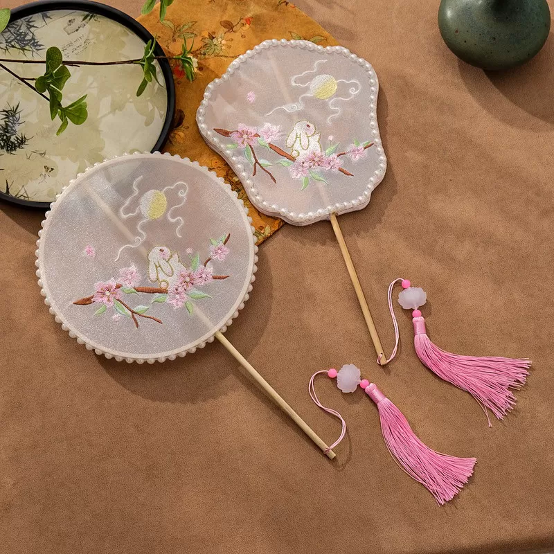 儿童汉服扇子团扇女童走秀拍摄长柄扇舞蹈绣花古风宫扇六一活动扇