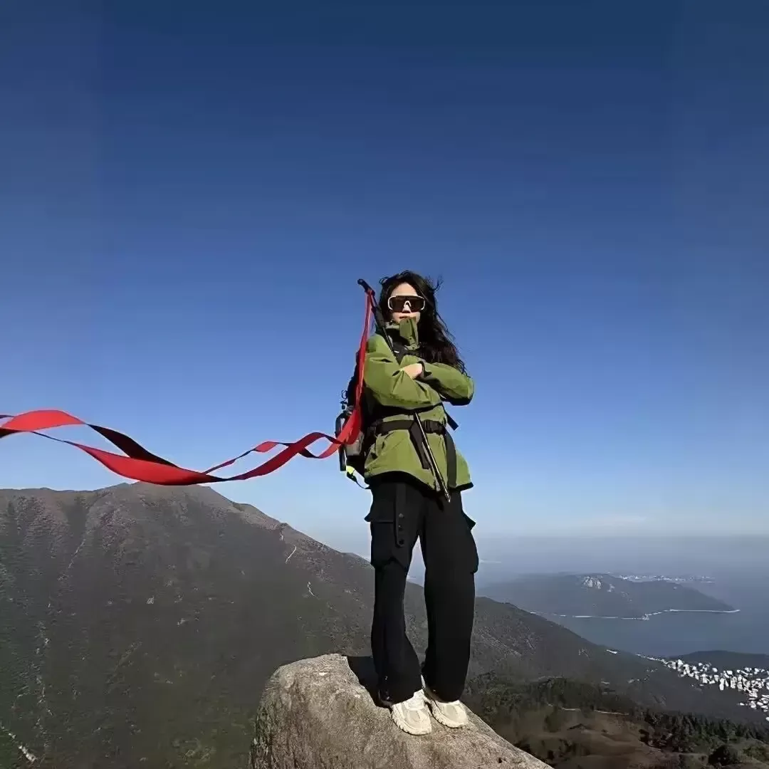 登山杖红飘带超长丝带户外徒步爬山登顶拍照道具出片神器旅游纪念