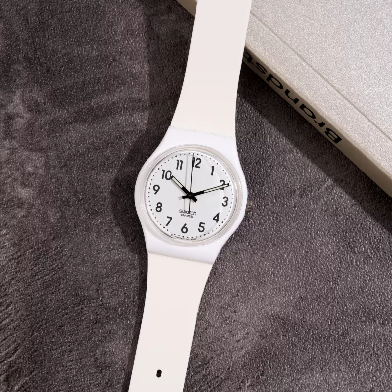 Swatch斯沃琪瑞士手表经典简约黑白初高中学生考试腕表毕业礼物