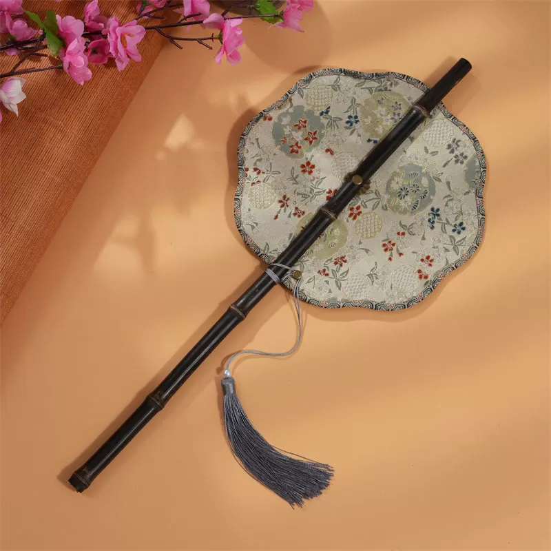 原创云纹织锦缎汉服仿古腰扇复古花型纯手工可卷曲折叠古风扇子