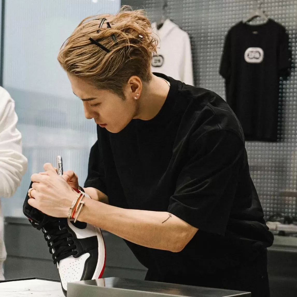 王嘉尔同款半高领廓形T恤短袖男 310g重磅宽松落肩极简纯色全棉款