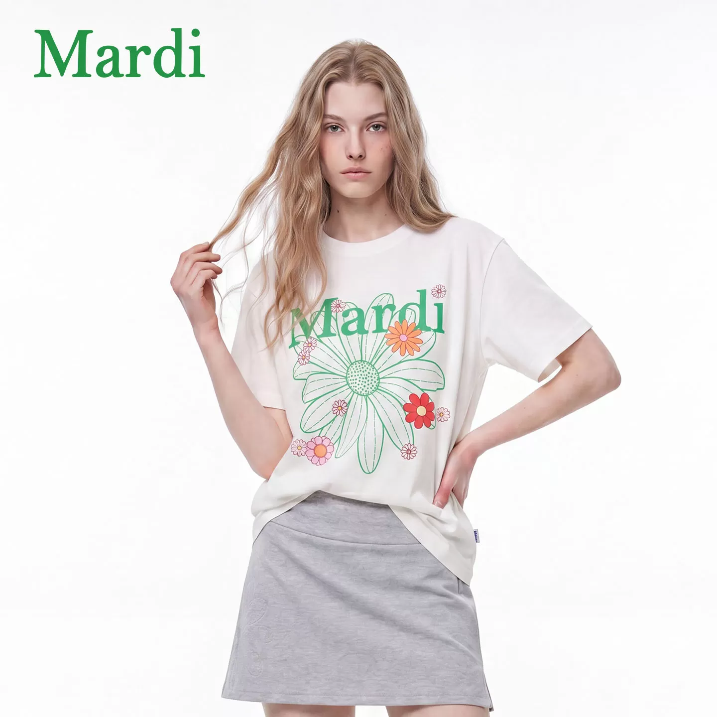 MARDI026夏季新款官方正品小雏菊多花字母短袖T恤宽松休闲上衣女