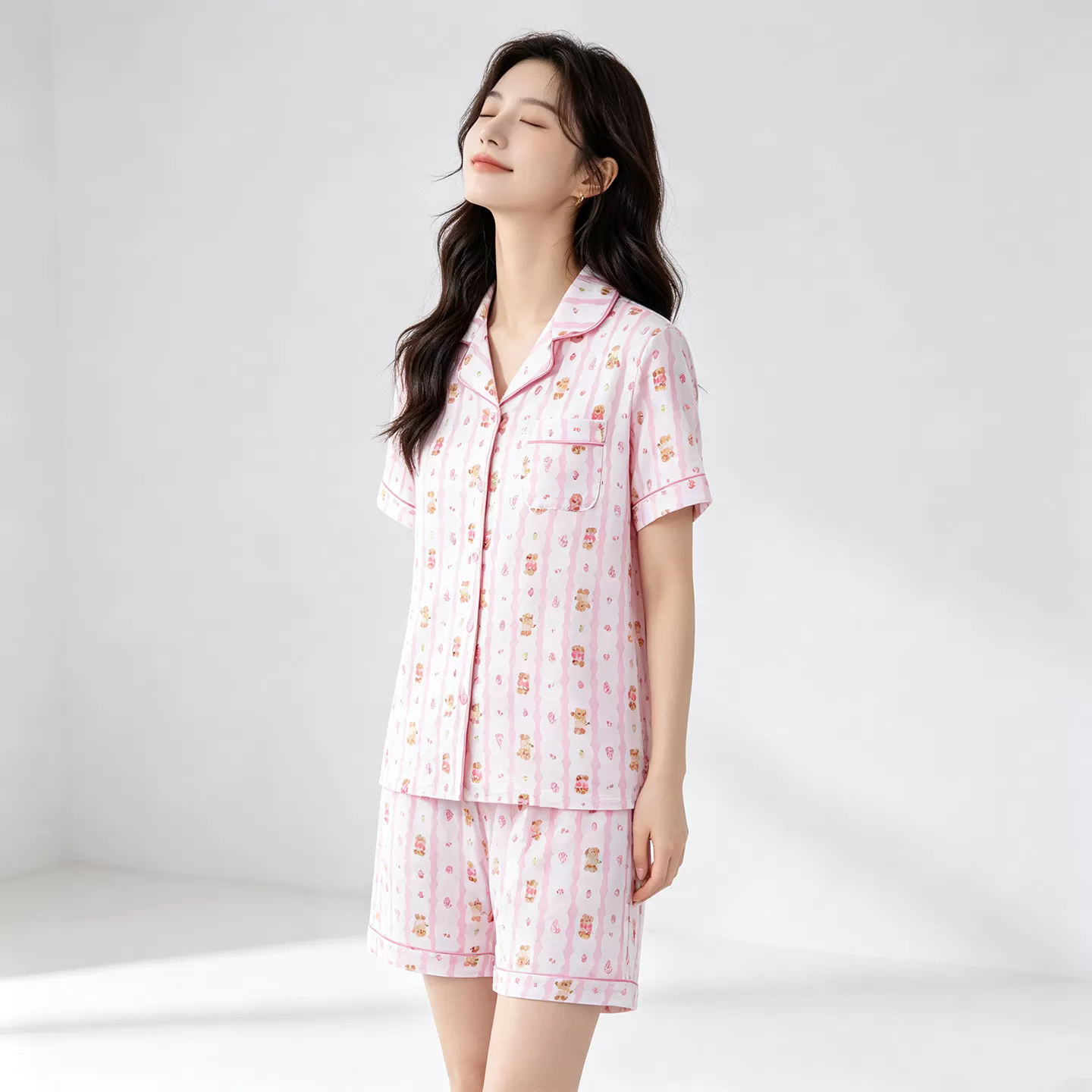 胸垫款家居服三件套装女夏季新款短袖开衫卡宽松通印花睡衣可外穿